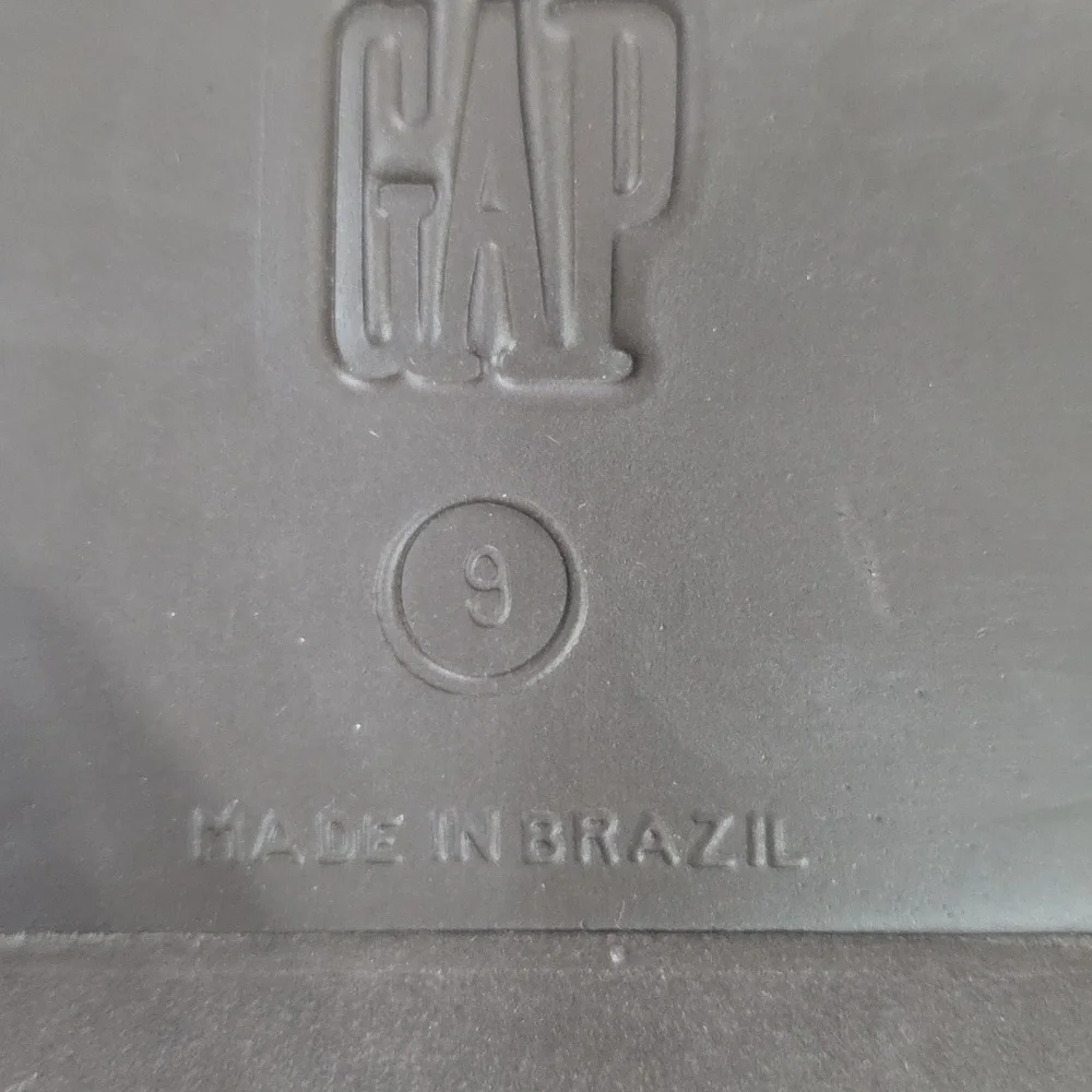 GAP men suede